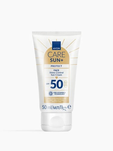 Солнцезащитный матирующий крем для лица SPF 50