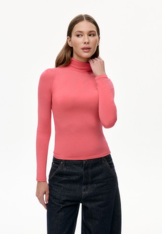 Водолазка женская, цвет коралловый
