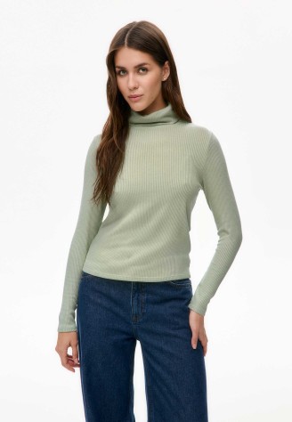 Водолазка из рельефного трикотажа, цвет патиново-зеленый