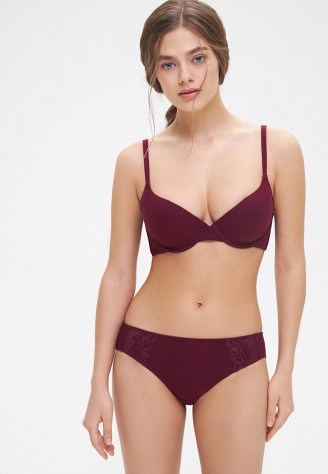 Бюстгальтер пуш-ап, цвет бордовый