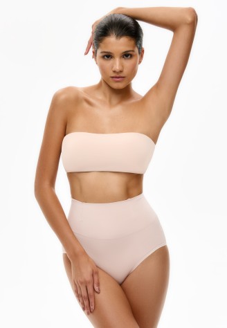 Трусы-слипы корректирующие телесные