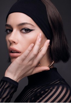 Жидкая подводка для глаз Glameyes