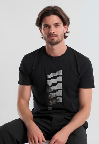 Футболка с принтом «Цифровой штрих», цвет черный