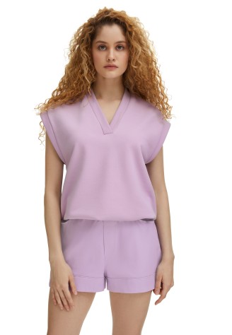 Жилет, цвет лиловый