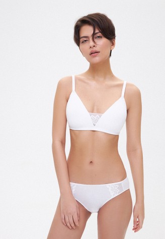 Бюстгальтер с плотной чашкой без косточек, цвет белый