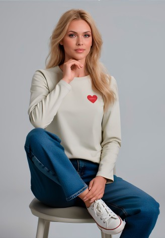 Лонгслив с минималистичным принтом «В сердце», цвет бежевый
