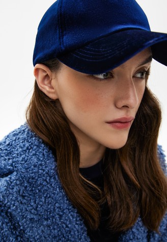 Кепка велюровая, цвет синий