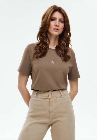 Женская футболка с декором, цвет мокко