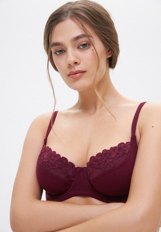 Бюстгальтер с мягкой чашкой на косточках, цвет бордовый