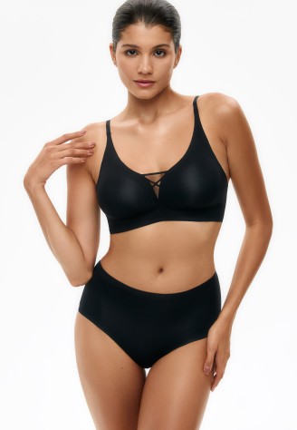 Бюстгальтер без косточек с сеточкой и 3D-фиксацией, цвет черный