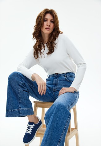 Женская футболка-лонгслив, цвет белый