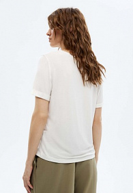 Женская футболка, цвет молочный