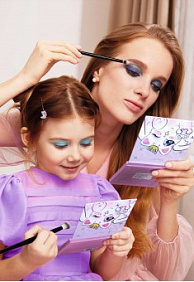 Палетка теней для мамы и дочки Glam Kitty