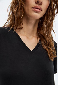 Женская футболка, цвет черный