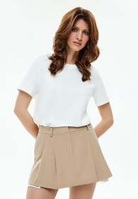 Женская футболка, цвет белый