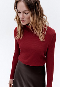 Водолазка из рельефного трикотажа, цвет красный