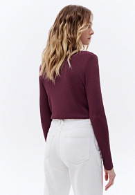 Водолазка из рельефного трикотажа, цвет бордовый