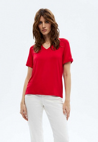 Женская футболка, цвет красный
