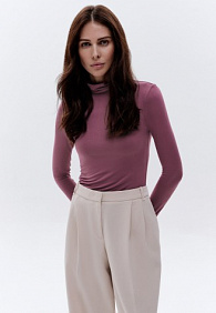 Женская водолазка, цвет пурпурный