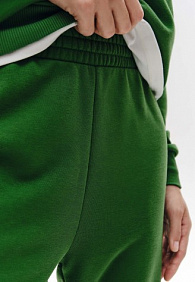 Брюки-джогеры из футера, цвет зеленый