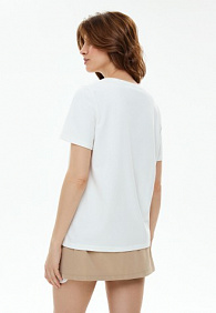 Женская футболка, цвет белый