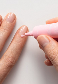 Увлажняющее молочко-серум для ногтей и кутикулы Raspberry Milk