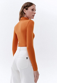 Женская водолазка, цвет абрикосовый