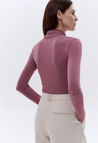 Женская водолазка, цвет пурпурный