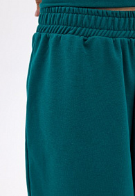 Шорты, цвет изумрудный