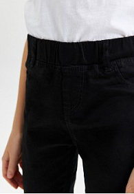 Узкие джинсы для девочки, цвет черный
