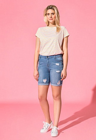 Джинсовые шорты с потертостями, цвет голубой