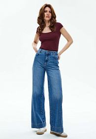 Топ, цвет бордовый