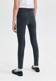 Узкие джинсы для девочки, цвет серый