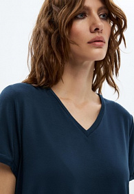 Женская футболка, цвет синий