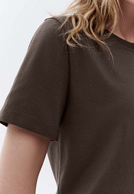 Женская футболка прямого силуэта, цвет шоколадный