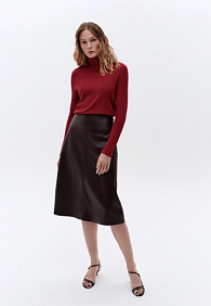 Водолазка из рельефного трикотажа, цвет красный